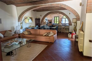 Interno caratteristico della villa Poggio al Coniglio